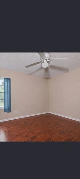 Building Photo - 14807 SW 140th Ct