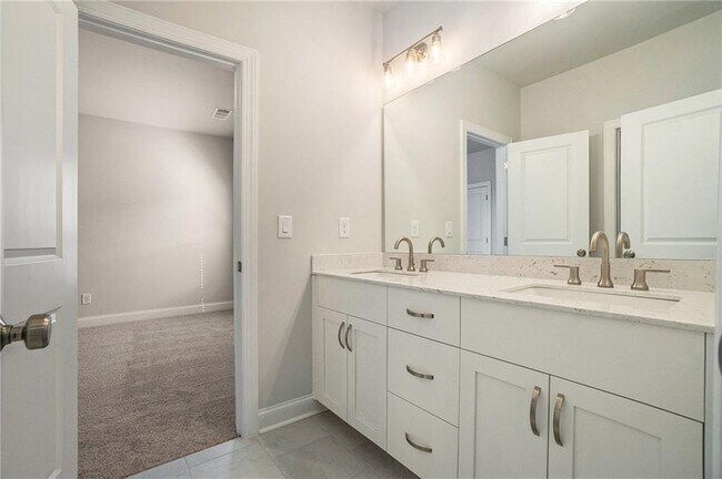 Building Photo - 106 Basil St