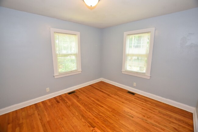 Building Photo - 160 Berryhill Rd