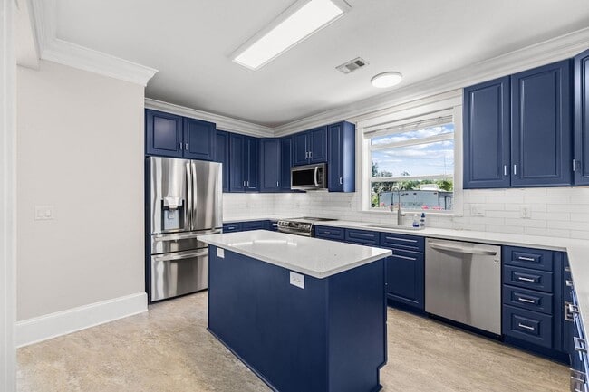 Building Photo - 92 Cypress Breeze Dr