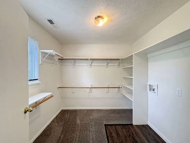 Building Photo - Battle Creek 1 Bedroom / 1 Bath Apartment – Available Now!