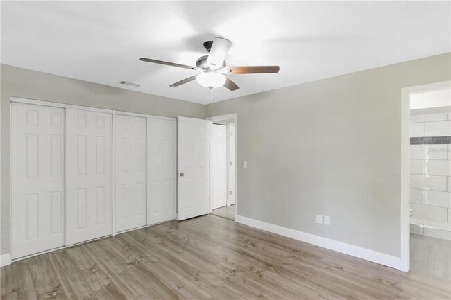 Building Photo - 1022 Norwood Dr