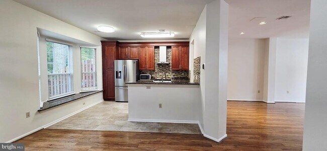 Building Photo - 75 Ashford Dr