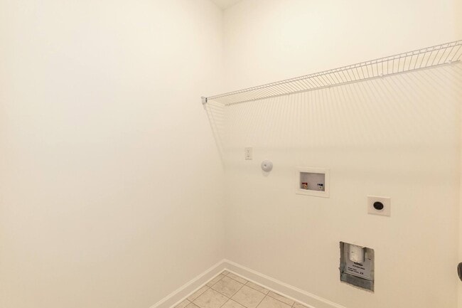 Building Photo - Brand NEW Three Bedroom Home!