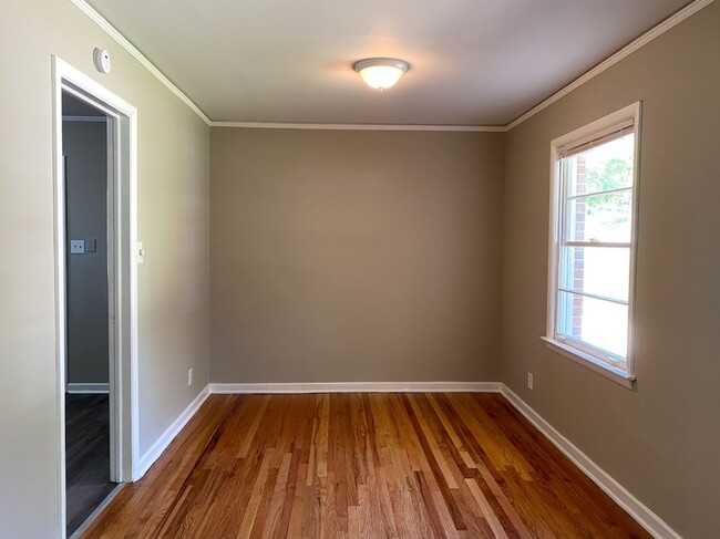 Building Photo - Handsome 3-bedroom just for you !