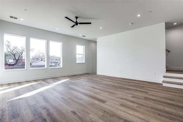 Building Photo - 2143 Mail Ave