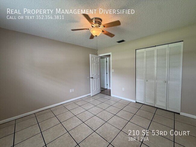Building Photo - 210 SE 53rd Ct
