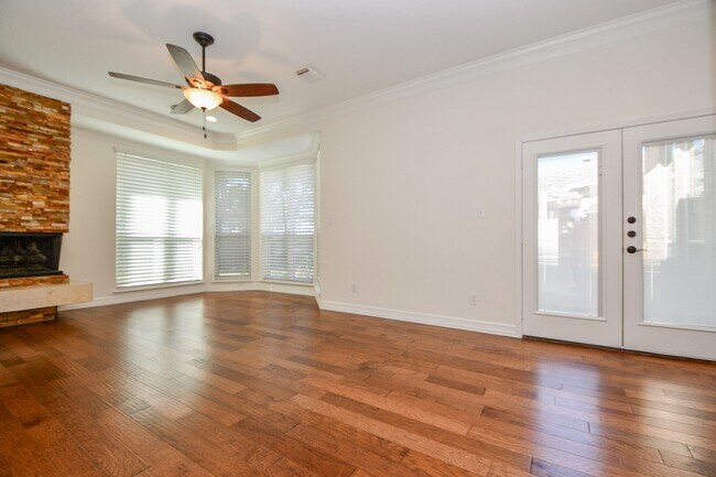 Building Photo - 2142 Morning Park Dr