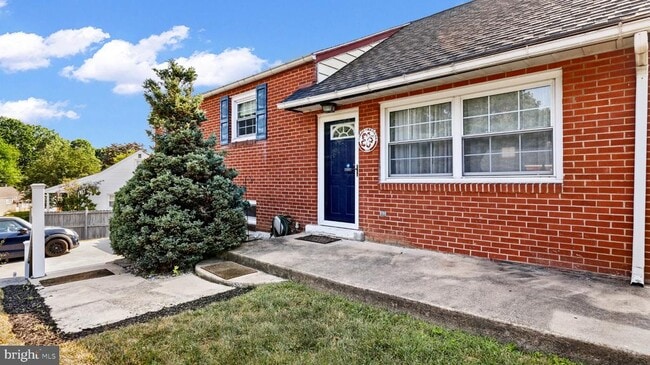 Building Photo - 203 Ashwood Way