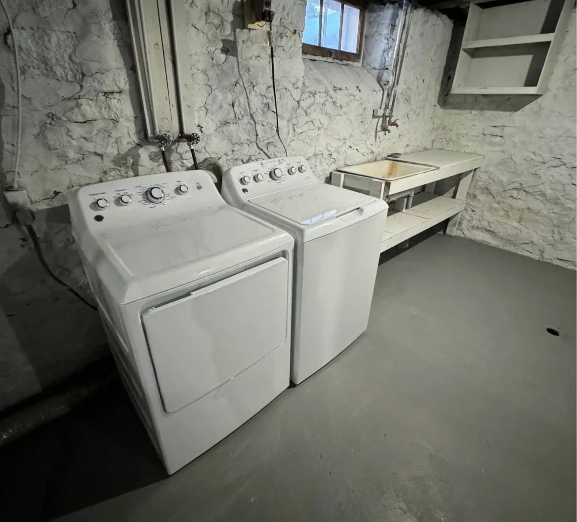 Building Photo - 1006 N 1st Ave