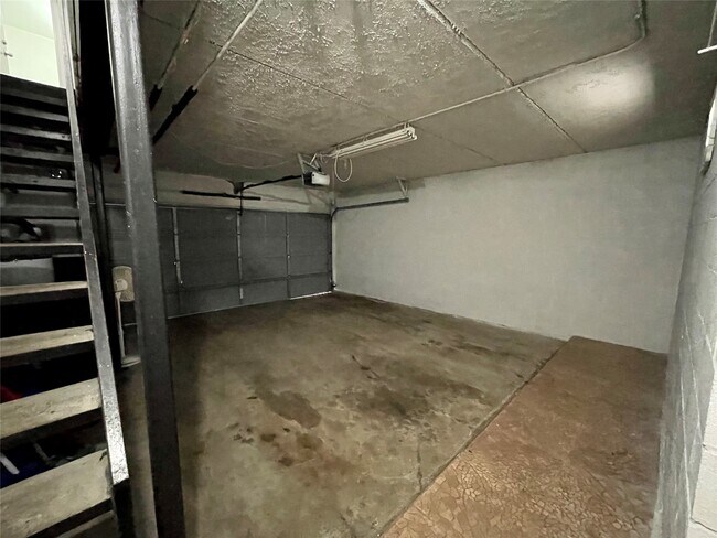 Building Photo - 2103 Place Rebecca Ln