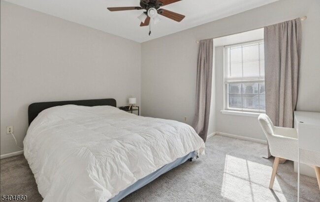 Building Photo - 360 Cotswold Pl