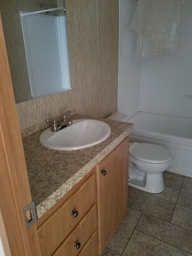 Building Photo - 4067 Gallemore Ln