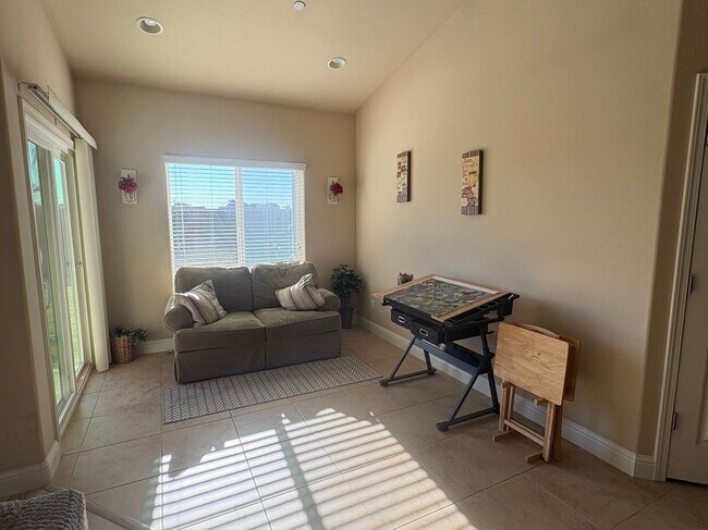 Building Photo - 1274 N Cerritos Ave