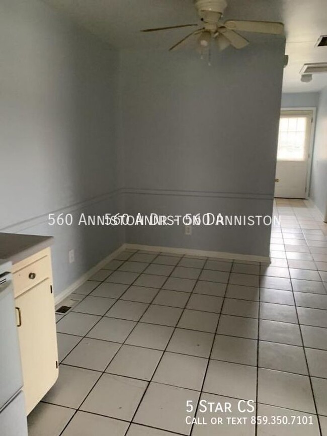 Building Photo - 2 Bed 1 Bath Duplex