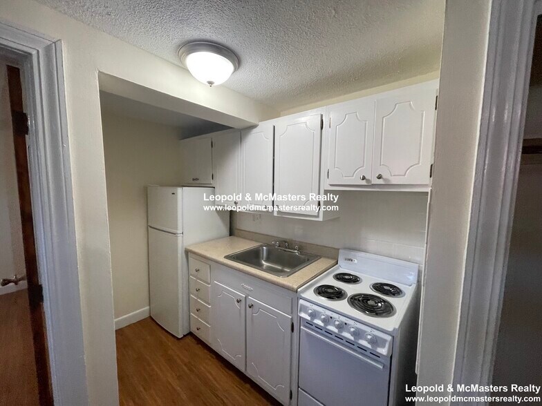 Building Photo - 177 Beacon St