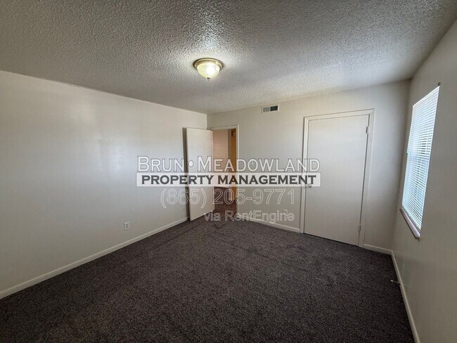 Building Photo - 4409 Bruhin Rd