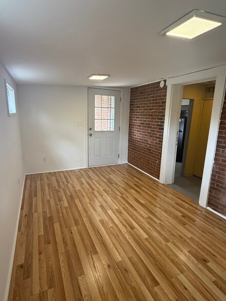 Building Photo - 1010 Kenyon St