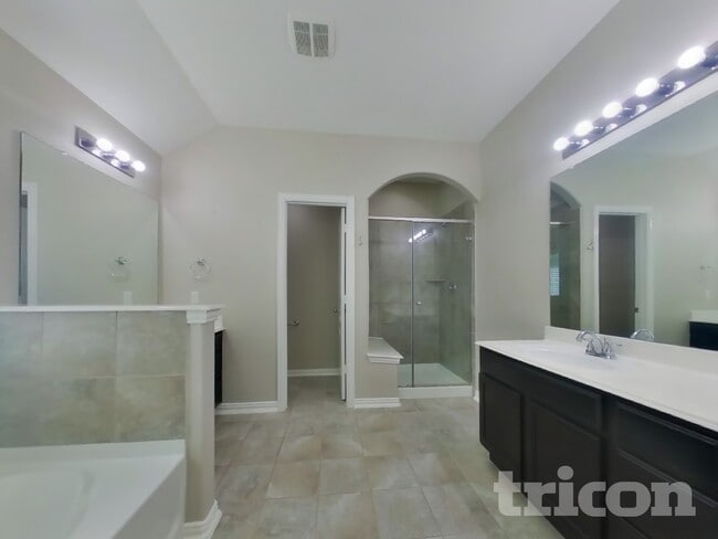 Building Photo - 9915 Bronze Mill Ln