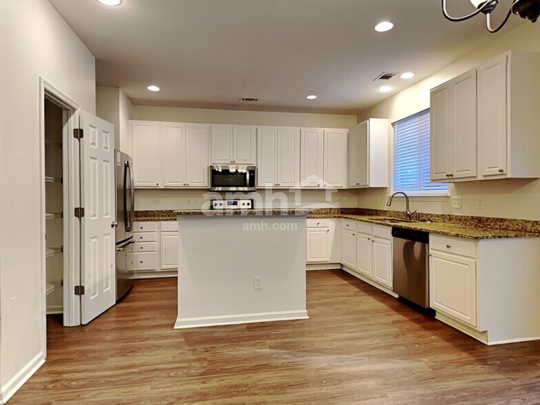 Building Photo - 113 Education Blvd