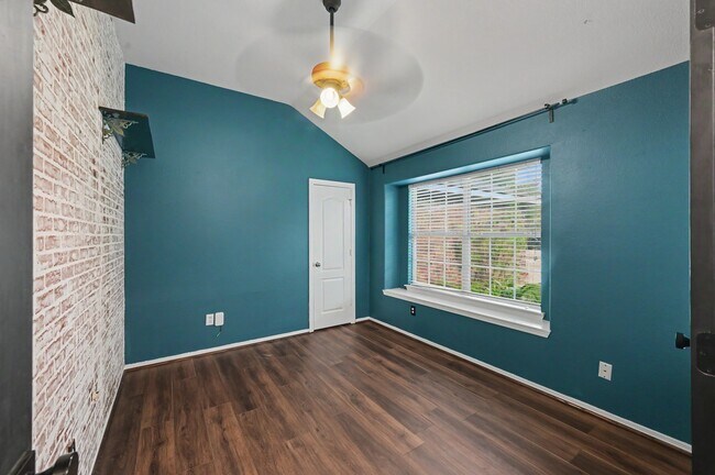 Building Photo - 7023 Durango Creek Dr