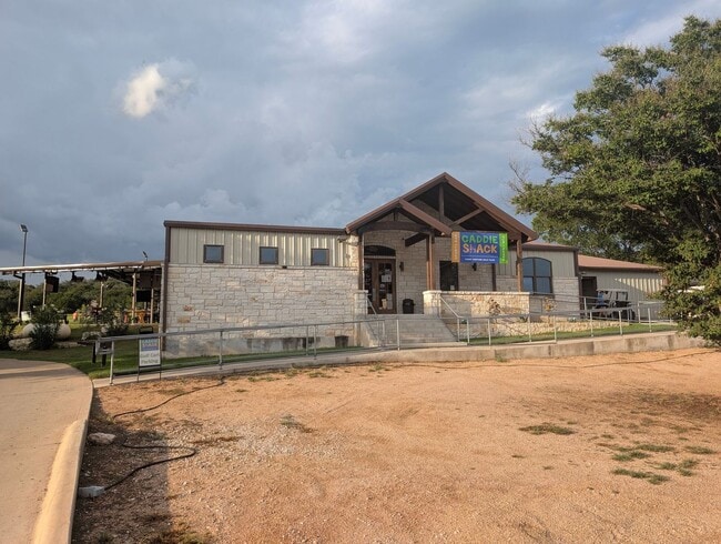 Building Photo - 325 Southwind Rd