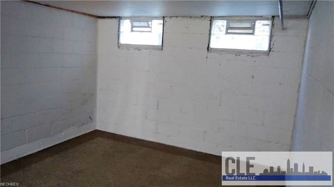 Building Photo - 3853 W 116th St