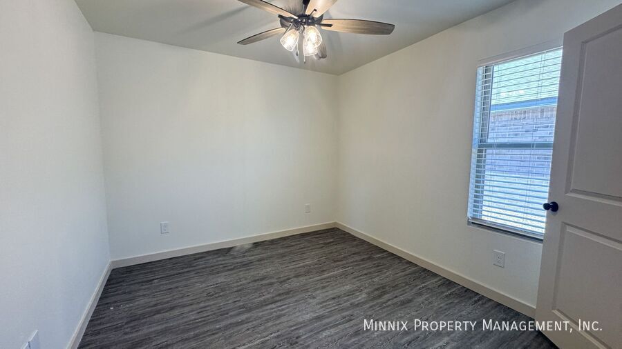 Building Photo - 8009 Date Ave