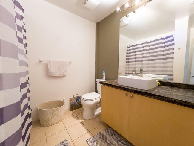 Building Photo - 1900 Van Buren St