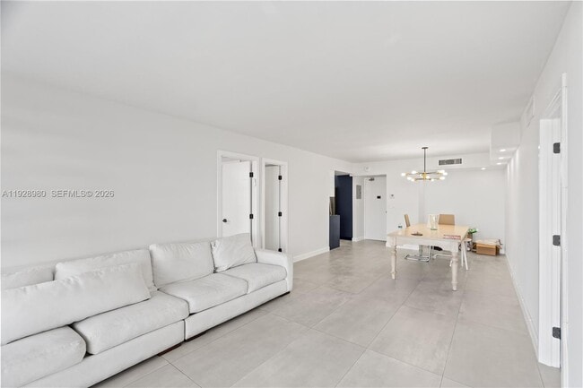 Building Photo - 20301 W Country Club Dr