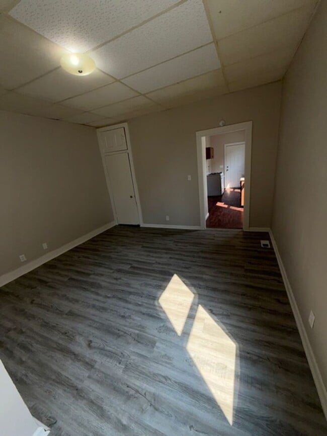 Building Photo - 306-308 East Florida Street