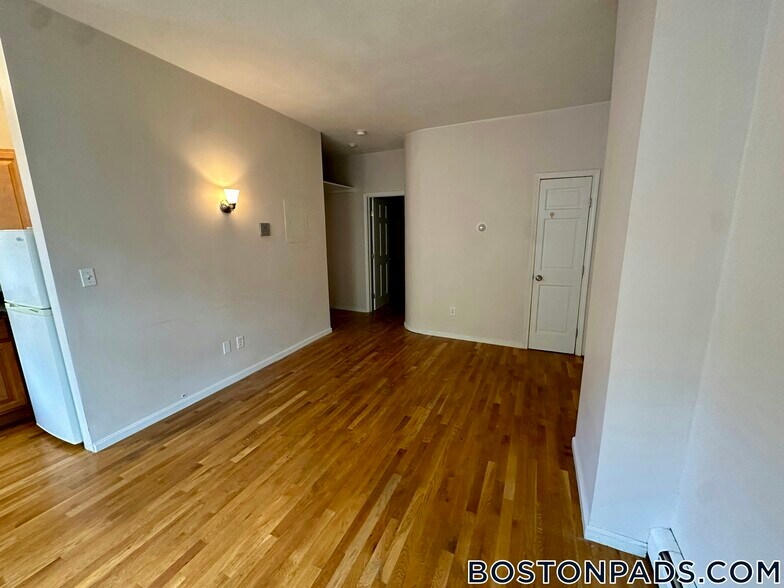 Building Photo - 67 S Huntington Ave