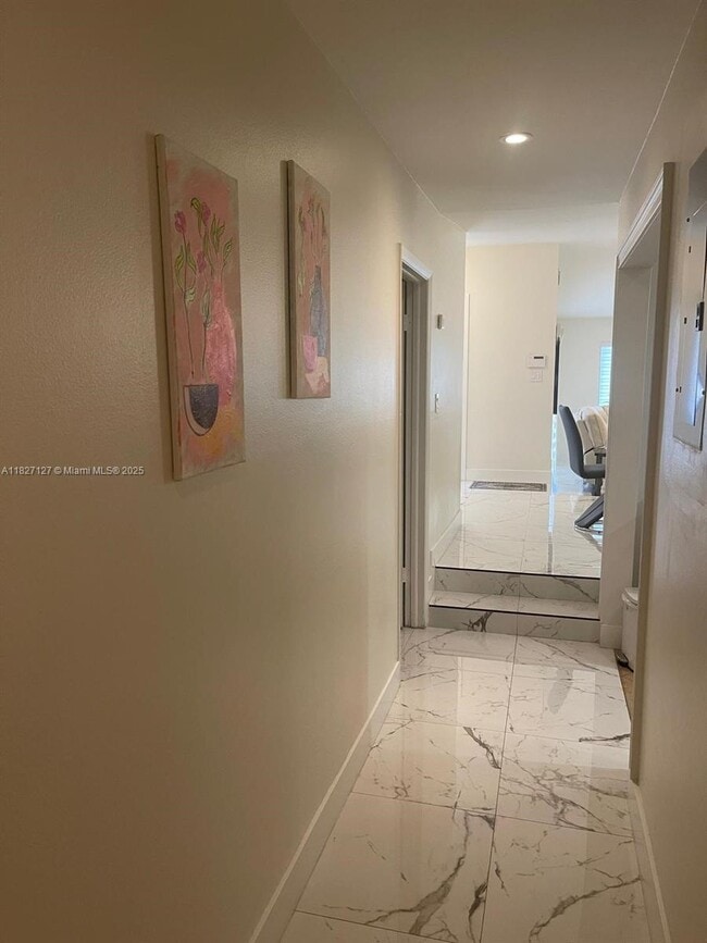 Building Photo - 7436 SW 106th Pl