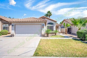 Building Photo - 1284 W Kingbird Dr