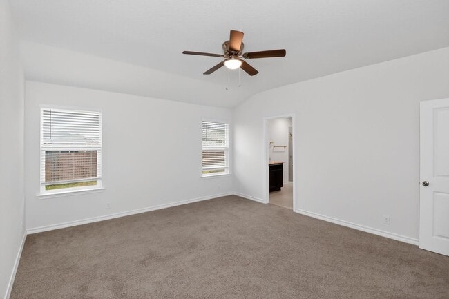 Building Photo - Modern 3BR Home w/ Open Floor Plan in Growing San Antonio Area