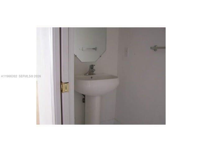 Building Photo - 2779 SW 82nd Ave