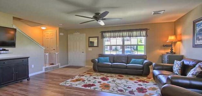 Building Photo - 2119 Quail Hollow Dr
