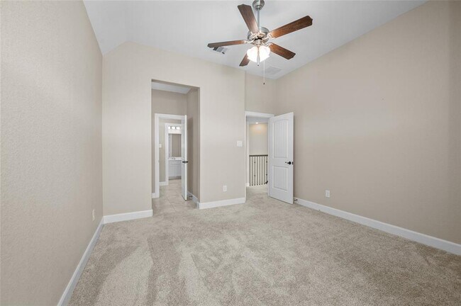 Building Photo - 14014 Phelps Dr