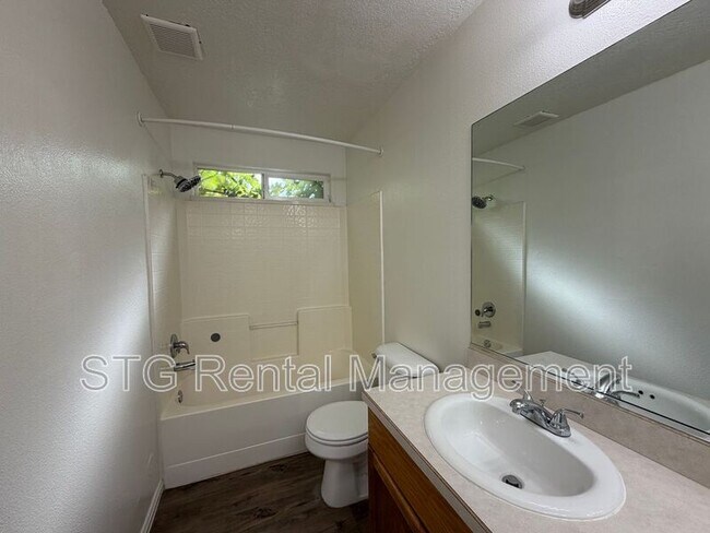Building Photo - 473 E 1100 S