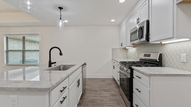 Building Photo - 52 Watson Ln