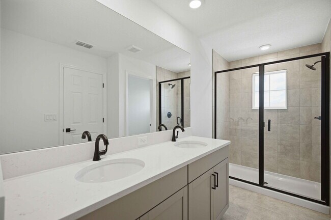 Building Photo - 5620 SW 72nd Ct