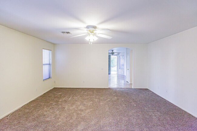 Building Photo - 1 Story home located in Southern Highlands.