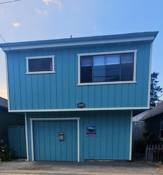 Building Photo - Stunning Capitola Home with Bonus Office &...
