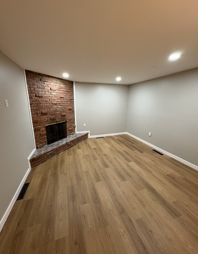 Building Photo - 18 Mt Washington Dr