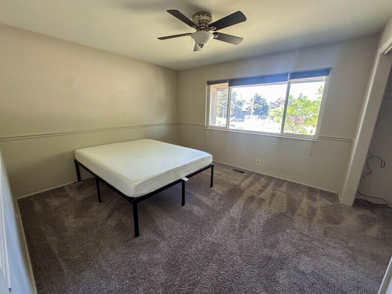 Building Photo - 9459 Quail Hollow Dr