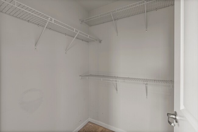 Building Photo - 311 Sunrise Ct