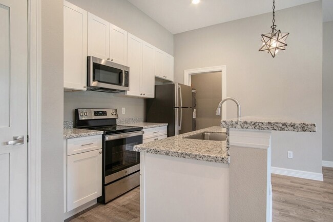 Building Photo - 5262 Ella Blvd