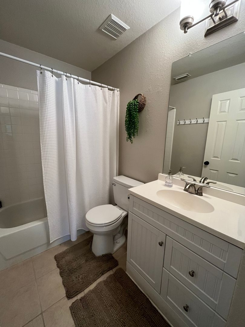 Building Photo - 4319 S Summercrest Loop