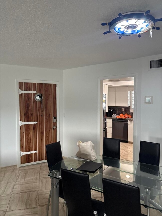 Building Photo - 117 Lehane Terrace