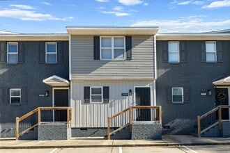 Building Photo - 365 E Williams St